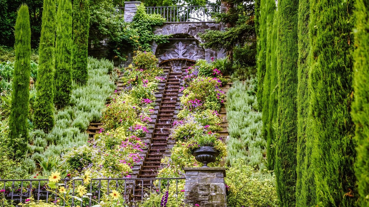 Das Foto zeigt einen Brunnen auf der Insel Mainau.