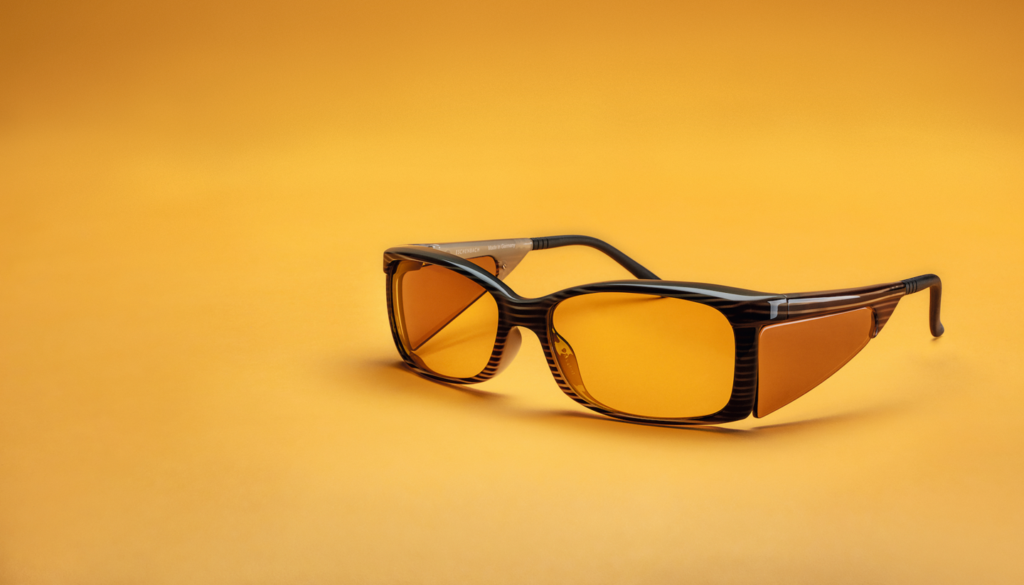 Abgebildet ist eine ambelis Filterglas-Brille