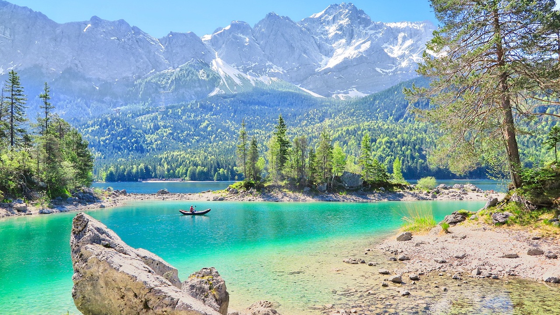 Das Bild zeigt den Eibsee in Bayern.